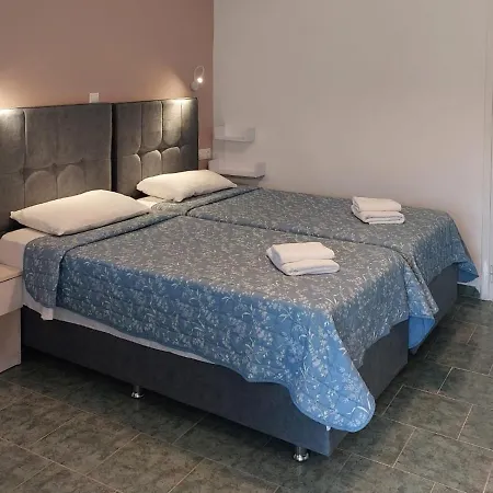 Dolphin Sea View Hotell *