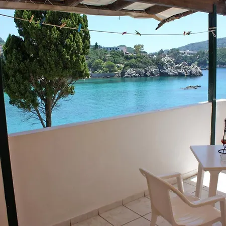 Dolphin Sea View Hotel *