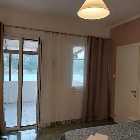 Dolphin Sea View מלון *
